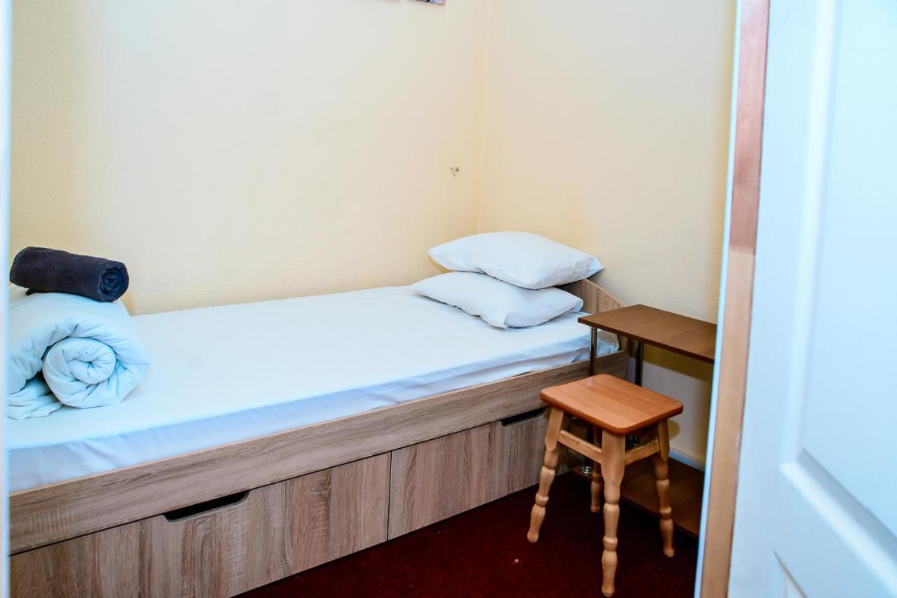U-Compass Hostel Kiev Exterior foto