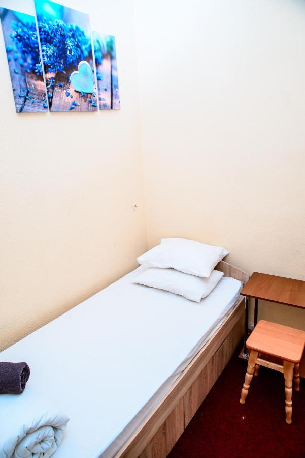 U-Compass Hostel Kiev Exterior foto
