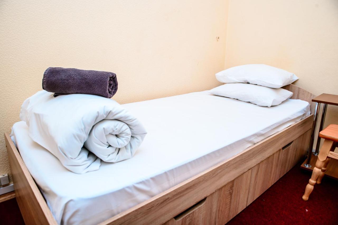 U-Compass Hostel Kiev Exterior foto